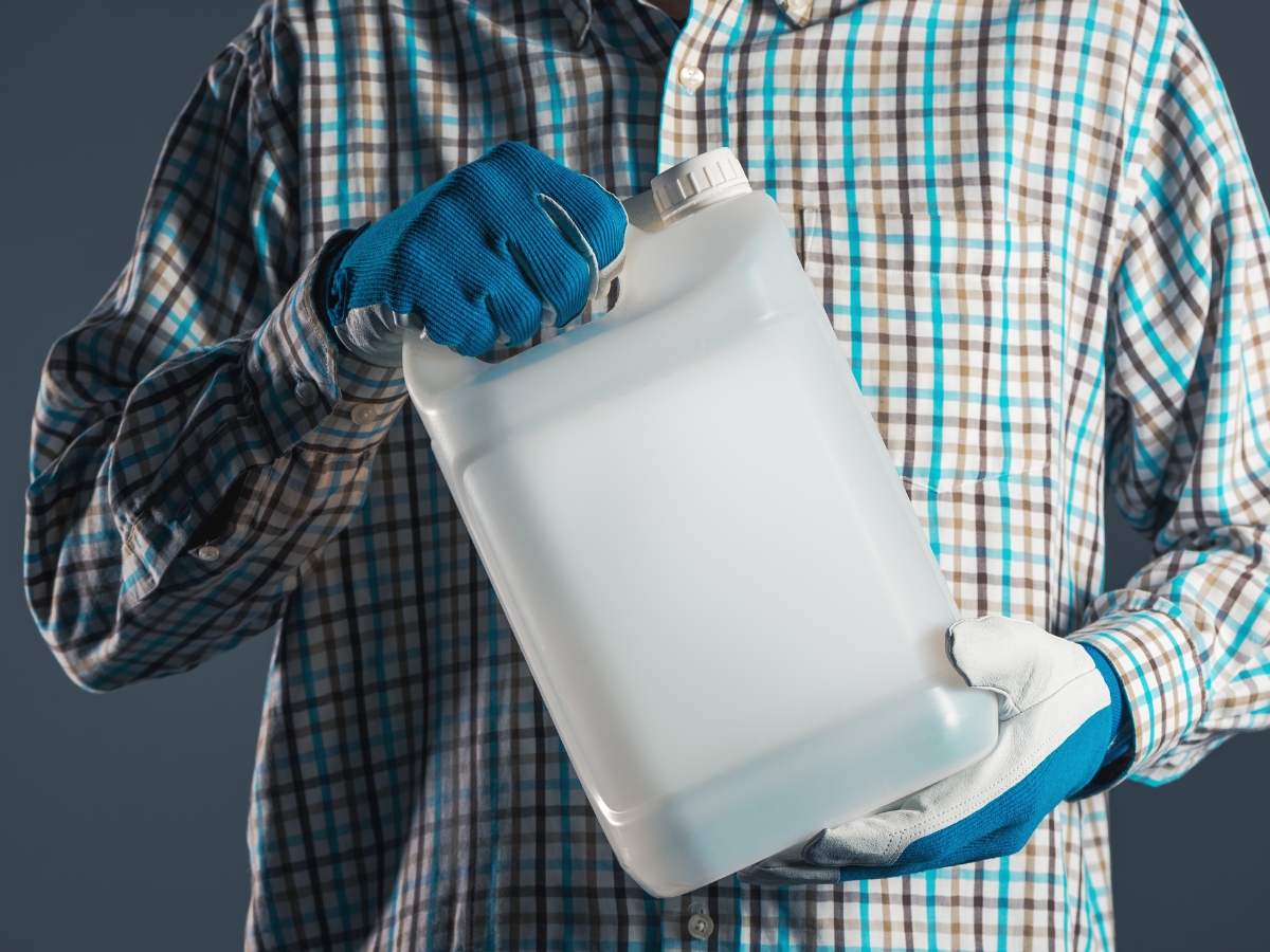 Opakowania po środkach ochrony roślin – jak z nimi postępować?